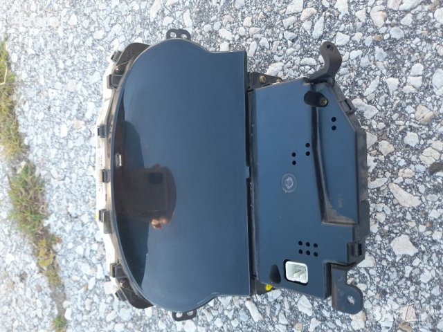 Табло километраж за Тойота Ярис  2000г, снимка 2 - Части - 37361526