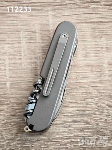 Victorinox Compact Titanium Damascus, снимка 3 - Ножове - 55786021