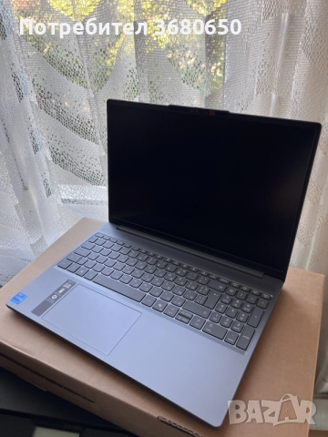ЧИСТО НОВ Lenovo IdeaPad Slim 3 i7 / 24GB / 1TB + мишка, снимка 2 - Лаптопи за дома - 56175963