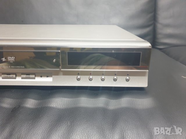 Записващо ДВД / DVD Video Recorder Toshiba RD-XS30 с HDD 80gb. Като се включи изписва алерт за 1 мин, снимка 8 - Плейъри, домашно кино, прожектори - 38043291