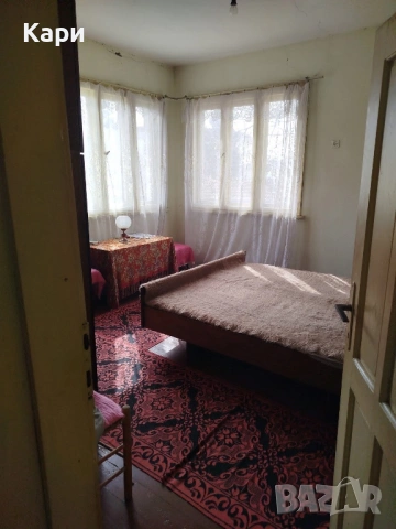  Просторна къща с двор 2600 кв.м в центъра на с. Морава – 27 500 €, снимка 15 - Къщи - 53917617