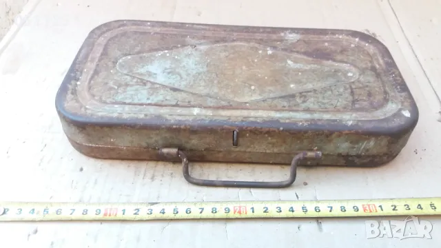 масивна соц. кутия за инструменти , снимка 3 - Антикварни и старинни предмети - 47907550