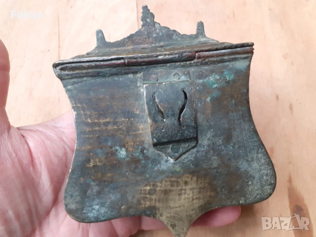 Стара възрожденска паласка фишекчийница барутница бронз, снимка 3 - Антикварни и старинни предмети - 53270040