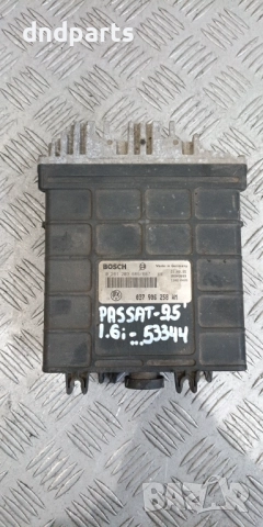 Компютър VW Passat 1.6i 1995г.	