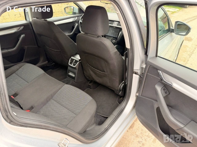 Skoda Octavia 1.6 TDI Ambition 105кс комби EURO 5, снимка 15 - Автомобили и джипове - 54025759