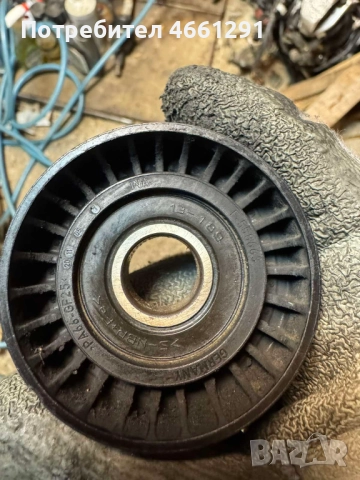 Обтяжна ролка на двигател Мерцедес Mercedes 2.2Cdi само за 20лв., снимка 2 - Части - 52545556