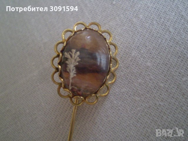 Игла брошка със миниатюра , снимка 2 - Антикварни и старинни предмети - 37792554
