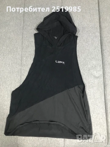 Фитнес потник с качулка