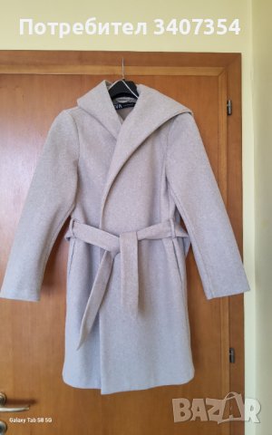 Леко палто  ZARA с качулка, снимка 1 - Палта, манта - 42792032