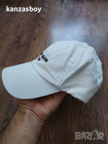 tommy hilfiger - страхотна шапка , снимка 4 - Шапки - 50981109