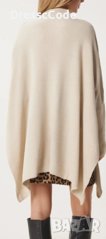 Дамски кремав пуловер тип "Пончо ", снимка 3 - Блузи с дълъг ръкав и пуловери - 52615917