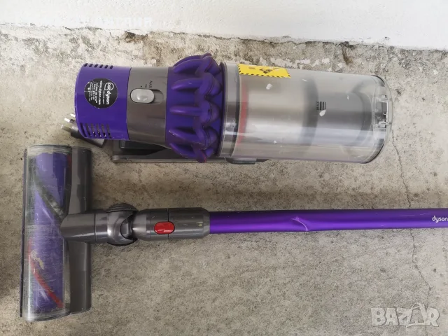 Прахосмукачка Dyson V10 на батерии, снимка 5 - Прахосмукачки - 55943785