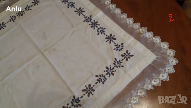 Старинни, ръчно бродирани ковьори за стена, покривка за маса и калъфки, снимка 7 - Антикварни и старинни предмети - 31957282