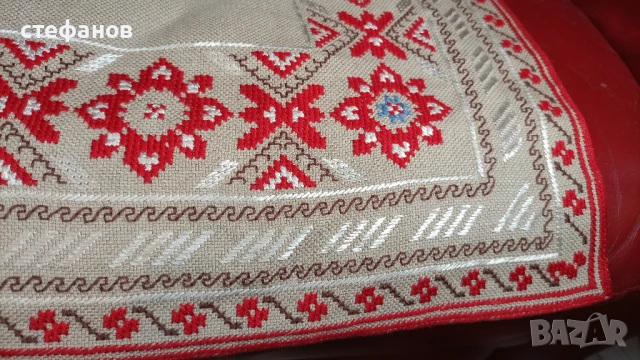 Красиво бродирано каренце, снимка 2 - Антикварни и старинни предмети - 51326515
