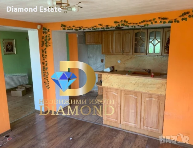 Двуетажна къща в село Градина общ. Първомай, снимка 4 - Къщи - 50778461