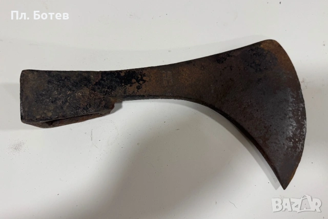 Стара френска брадва