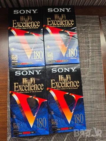 Продавам видео касетки чисто нови 4броя Sony E 180