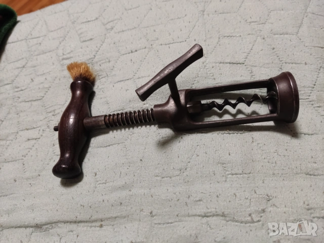 Дървени фигурки, статуетка деца на люлка, мъж, стар тирбушон XIXв, снимка 10 - Статуетки - 53922754