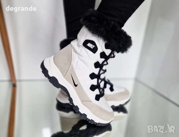 Дамски спортни апрески Nike с вата 