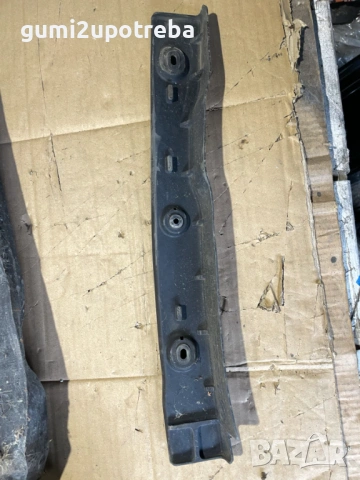 Уплътнение Десен Калник B45A-56915 Mazda3 2014 2.0бен 121kW, снимка 2 - Части - 53965726