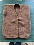 Продавам ръчно плетени жилетки , снимка 2