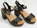 Дамски кожени сандали в черно марка Maria Barcelo , снимка 1 - Сандали - 38471103