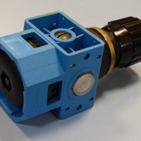 Регулатор за налягане Festo LR-1/4-S-8 pressure regulator, снимка 4 - Резервни части за машини - 44602414