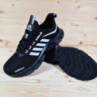 мъжки маратонки adidas , снимка 2 - Маратонки - 44523788