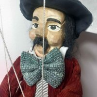 Дървена кукла на конци /марионетка , уникат в перфектно състояние, снимка 7 - Антикварни и старинни предмети - 40294976