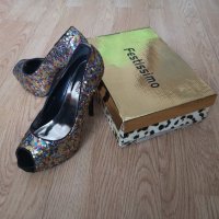 НОВИ Festissimo луксозни обувки със златни пайети на висок ток, Размер 39, снимка 4 - Дамски обувки на ток - 31449641