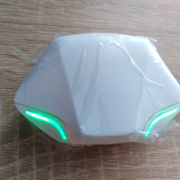 Бели светещи слушалки, снимка 1 - Bluetooth слушалки - 44580303