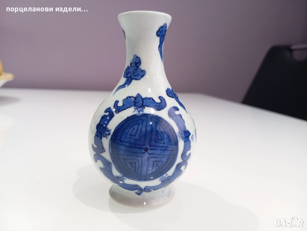 Порцеланова стара вазичка, снимка 1