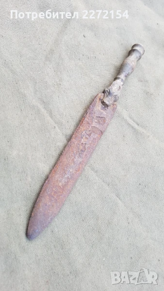 Стара кама с вълчи глави, снимка 1