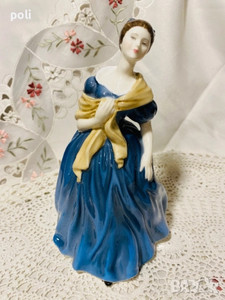 порцеланова статуетка , снимка 1