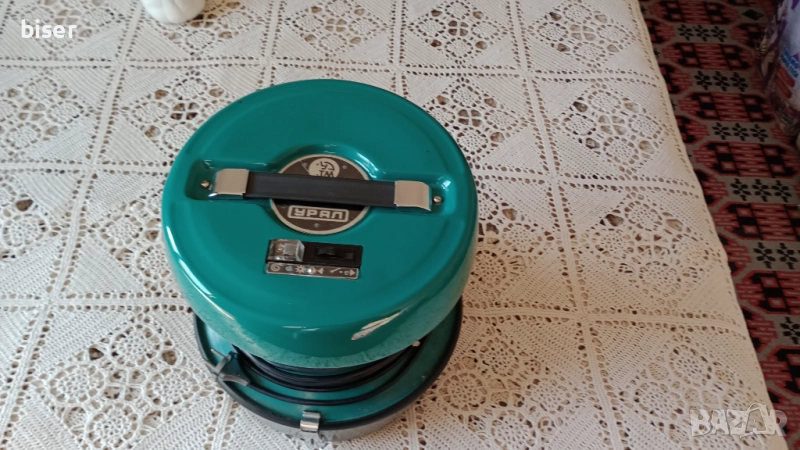 Ретро прахосмукачка Урал без торба, снимка 1