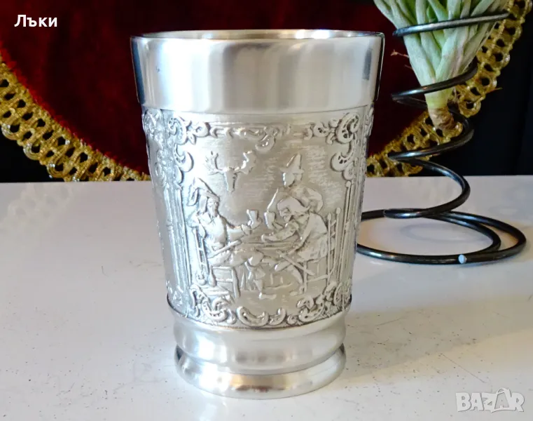 Чаша от калай,ловци. , снимка 1