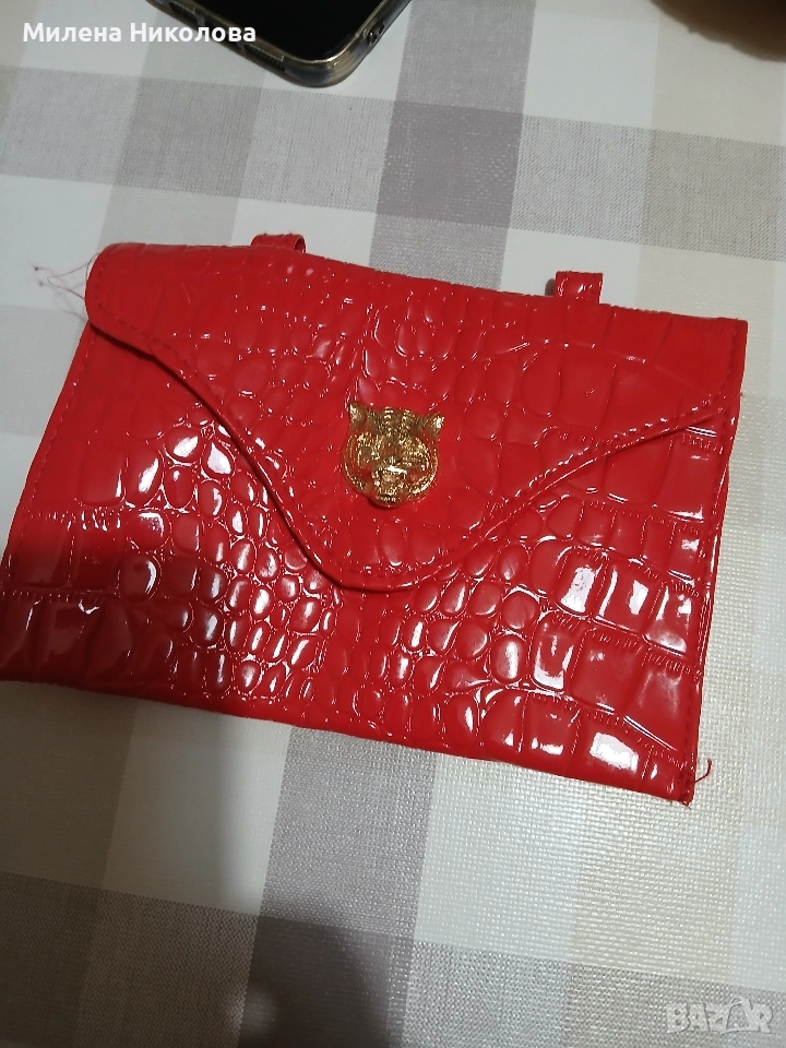 червена чанта за колан, снимка 1