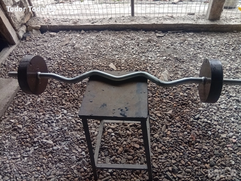 Крива щанга за бицепс и трицепс , снимка 1