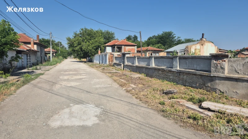 Дворно място, снимка 1