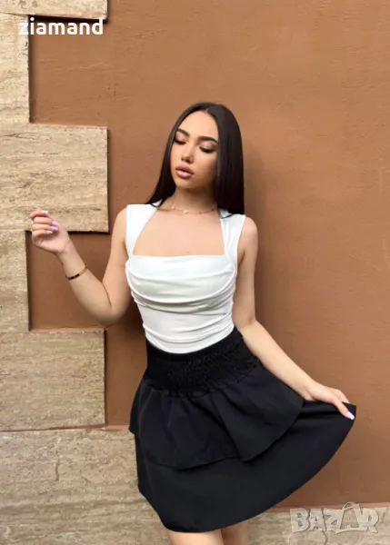 дамски топ с набрано деколте , снимка 1