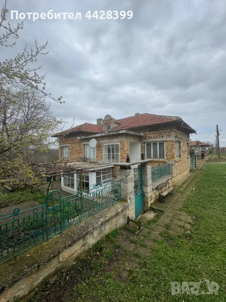 Къща в с. Есеница, общ. Вълчи дол, област Варна., снимка 1