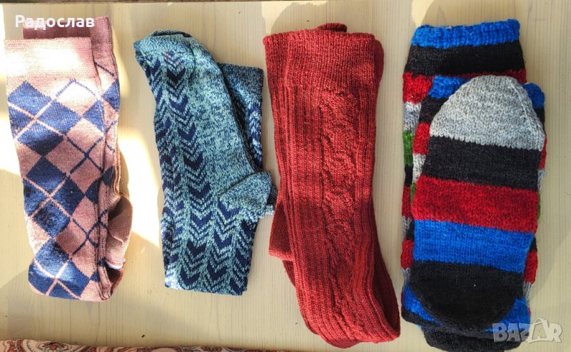 Продавам дамски вълнени ръчно плетени чорапи три четвърти , снимка 1
