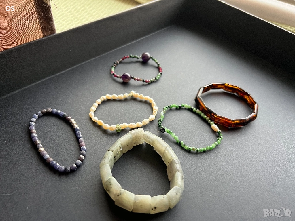 Гривни естествени камъни лот, снимка 1