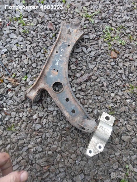 Преден ляв носач за Волксваген голф 5 1.9 дизел 105к.с 2006г, снимка 1