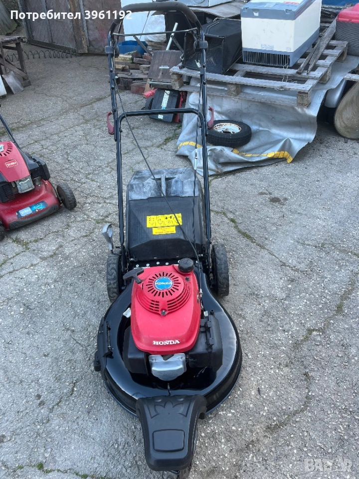 Самоходна моторна косачка HONDA 5.5 hp три колела , снимка 1