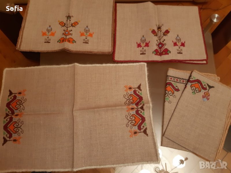Подарък/ Покривки ръчна изработка : Шестограм и Елипса в бяло от 90-те/БГ Шевици 5бр с бродерии , снимка 1