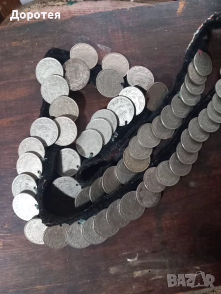 Наниз от стари монети, снимка 1
