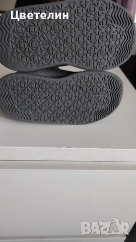 Детски маратонки Adidas, снимка 3 - Детски маратонки - 36861510