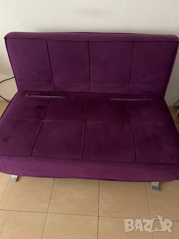 Красиво лилаво канапе с възглавници и одеало към него в розов цвят от естествена вълна, снимка 3 - Дивани и мека мебел - 44239418