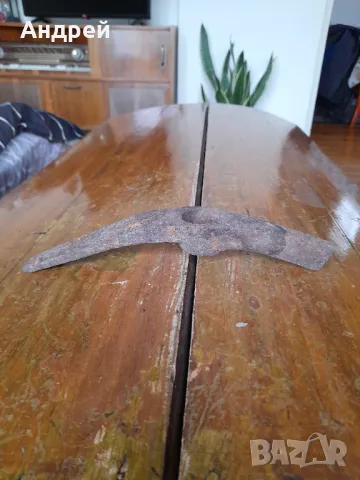 Стара кирка,пикел